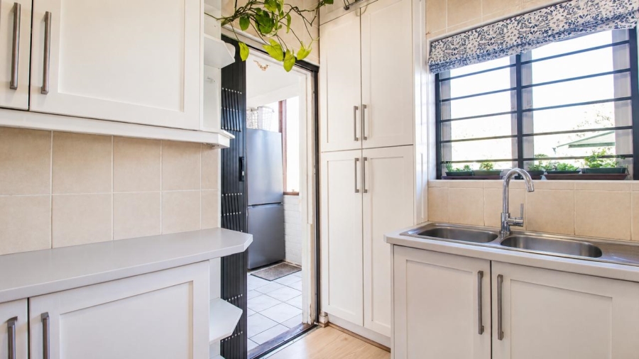 3 Bedroom Property for Sale in Plumstead Western Cape